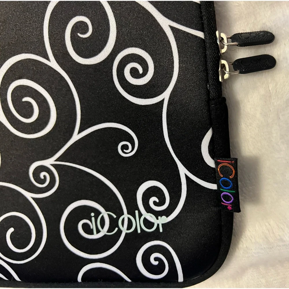 Icolor 8x10 inch black & white print neoprene tablet/laptop case